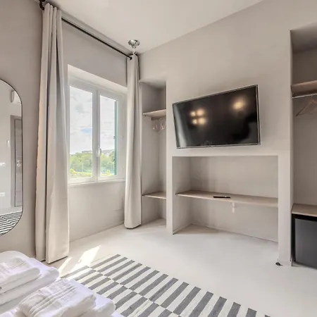 Fraioli En-Suite Rooms - Parking & Self Check-In