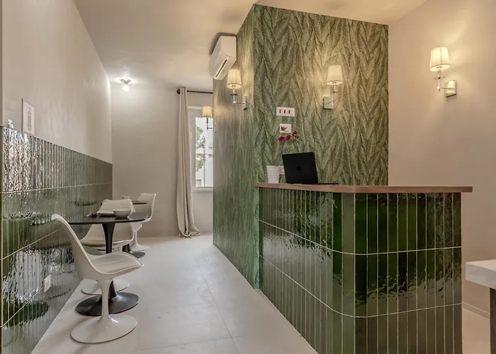 Fraioli En-suite - Parking&self Check-in Affittacamere Roma