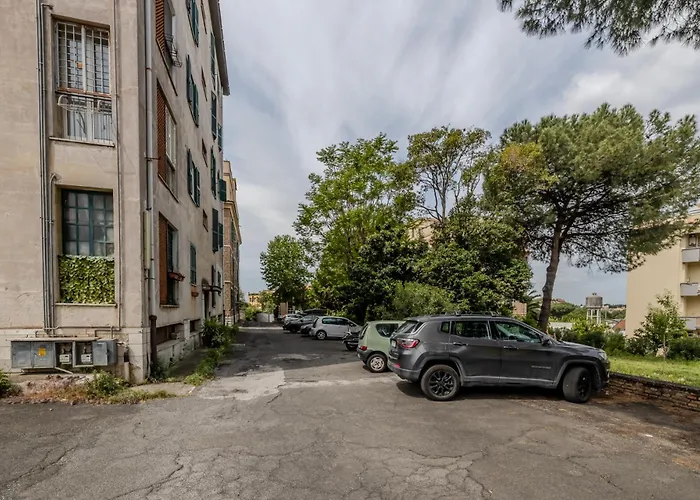 Fraioli En-suite - Parking&self Check-in 3*